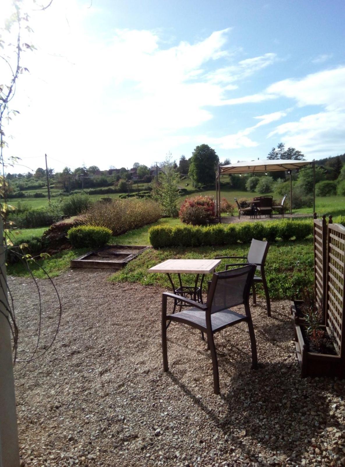 Le Repos Coquelicot Montillot Exterior foto